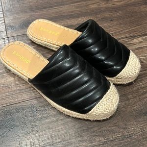 Bamboo flats size 7! Worn once!